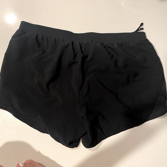 Under Armour Fly By Shorts 2.0 - Picture 2 of 3